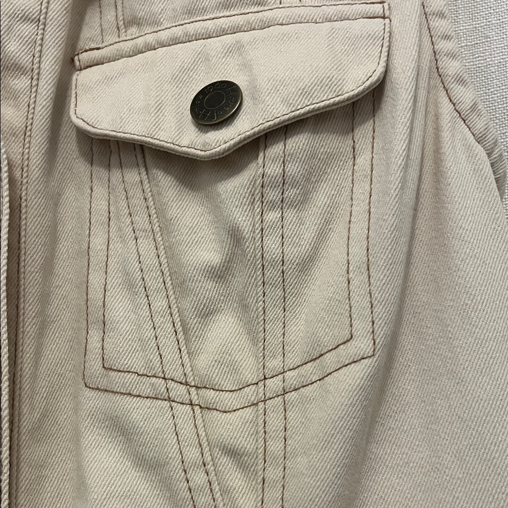 Sleeveless Beige Button-Down Dress - Picture 4 of 5